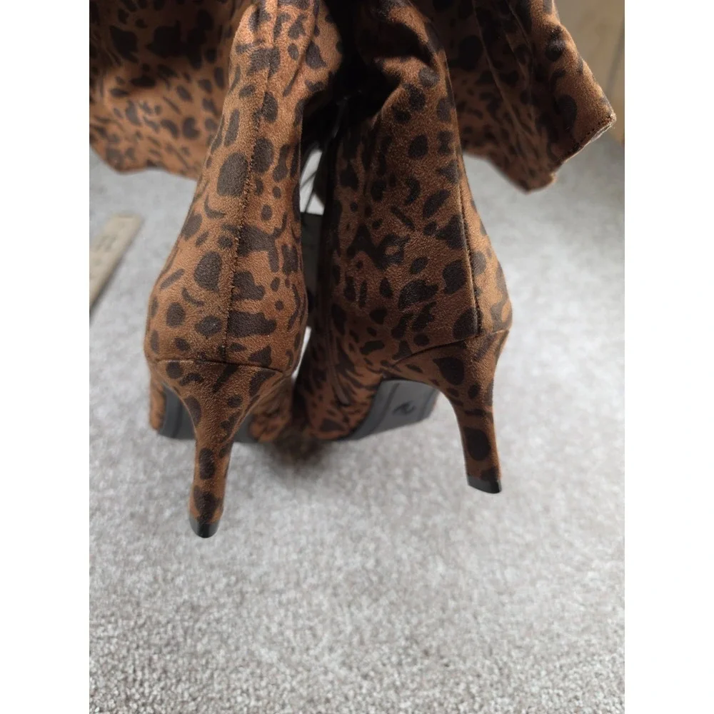 A New Day Womens Size 6 Leopard Print Knee High Boots Pointed Toe Heels NWT - Picture 4 of 7